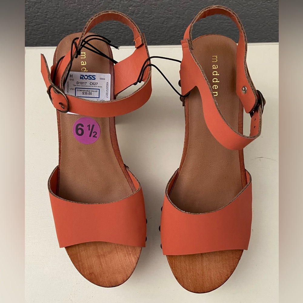 NWT Madden Girl